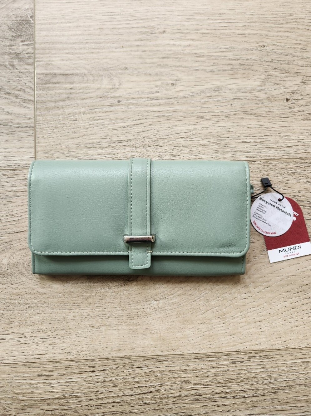 Mundi Mint Green Wallet Snap And Zipper Nwt